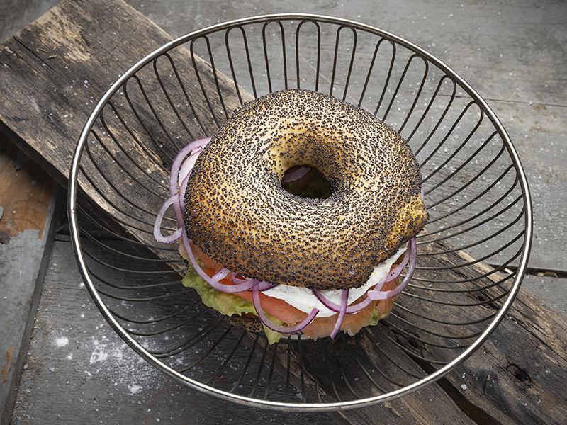 Le Cosmopolite bagel